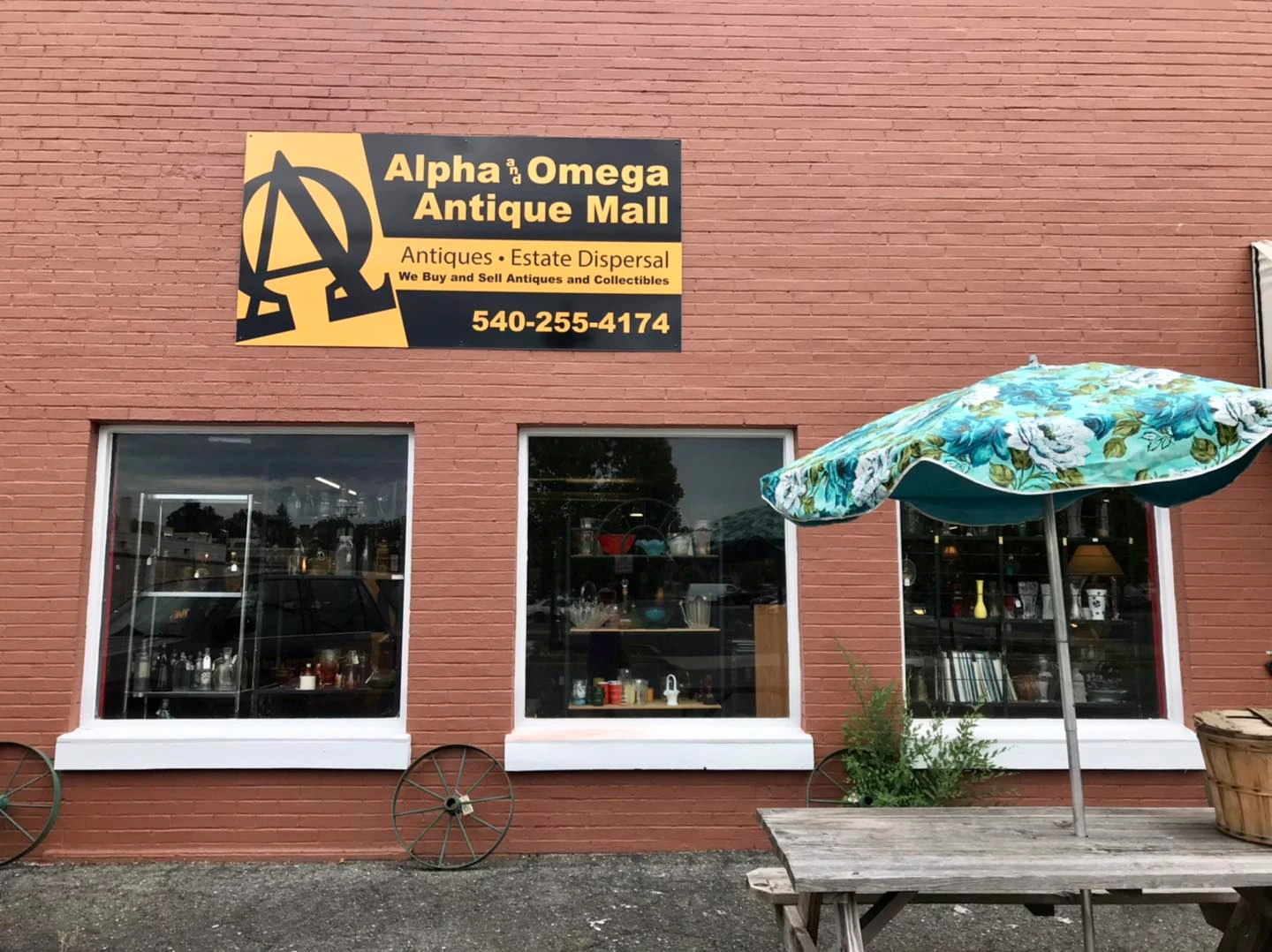 Alpha and Omega Antique Mall - See & Do - Shopping